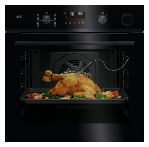 AEG BDS57B (6000 SenseCook with SteamCrisp) oven