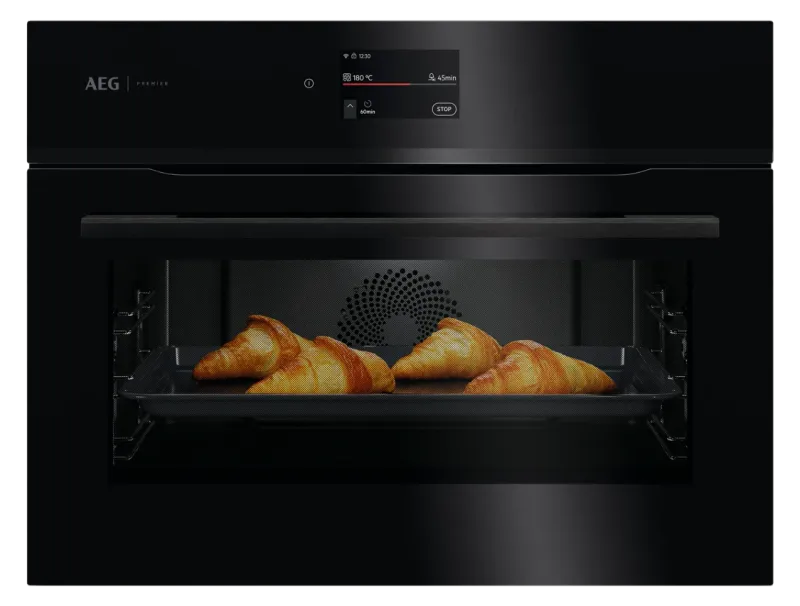 AEG CP7400B (7000 MealAssist with SteamBake) oven — view 1