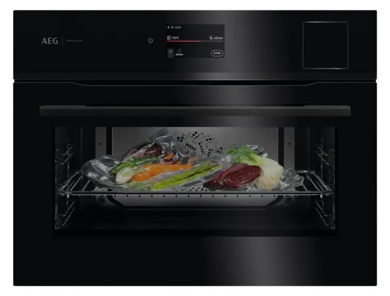 AEG CS7900B (8000 MealAssist with SteamPro) oven — view 1