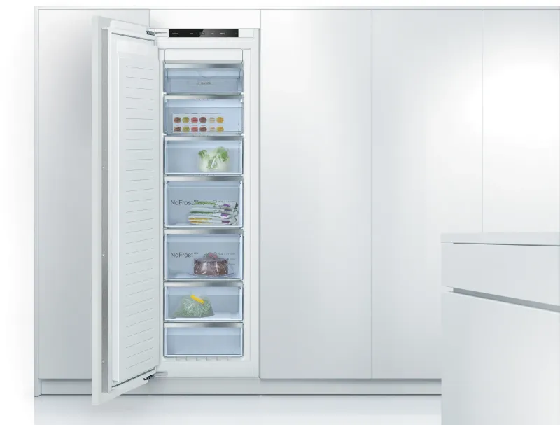Bosch Serie 6 GIN81ACE0 refrigerator — view 3