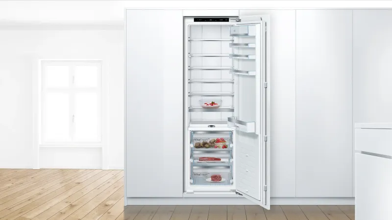 Bosch Serie 8 KIF81PFE0 refrigerator — view 4