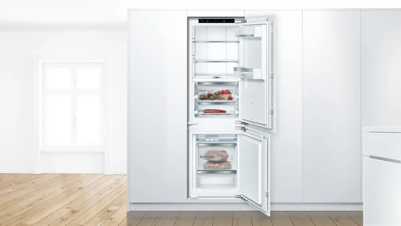 Bosch Serie 8 KIF86PFE0 refrigerator — view 4
