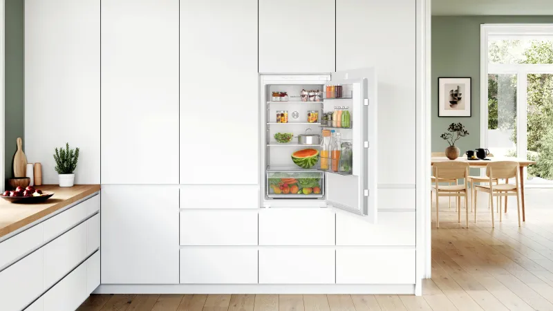 Bosch Serie 2 KIR31NSE0 refrigerator — view 4