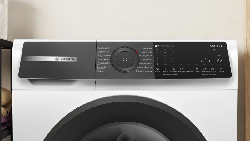 Bosch Serie 6 WGH244M40 washing machine — view 2
