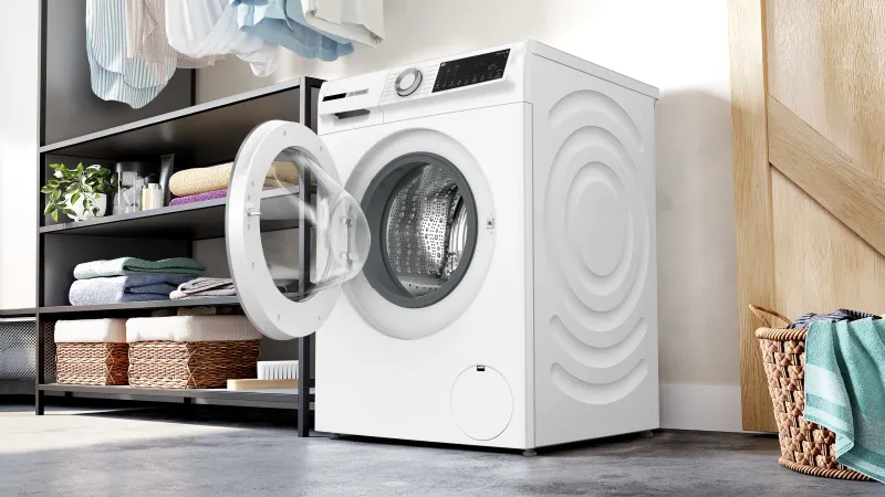 Bosch Serie 6 WGJ24409 washing machine — view 4