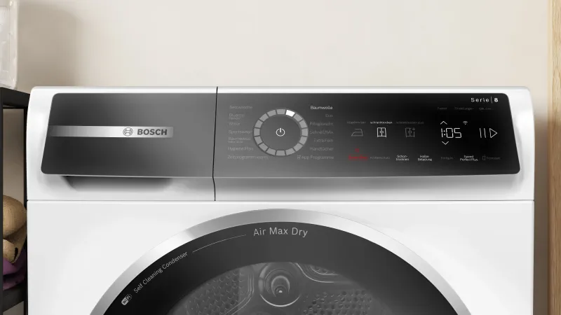 Bosch Serie 8 WRB247C40 tumble dryer — view 2
