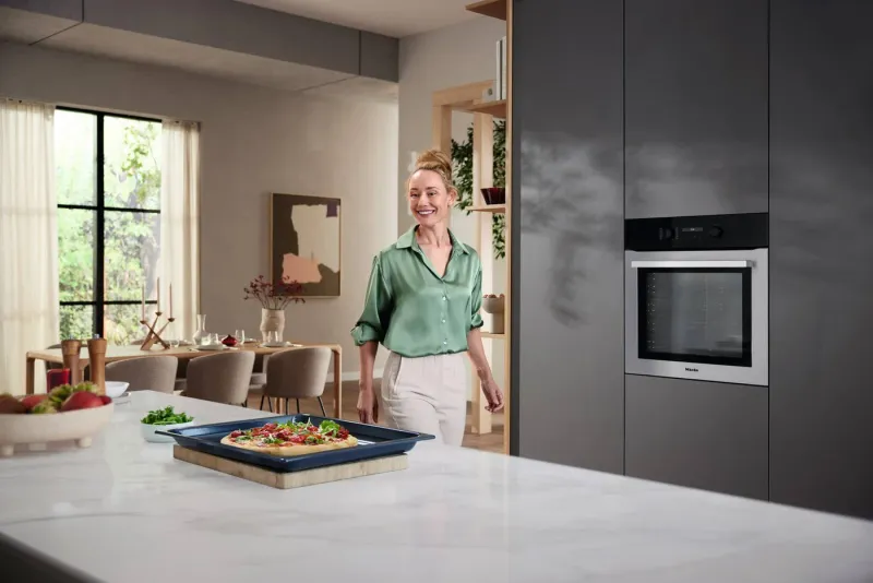 Miele H 2761 B oven — view 3