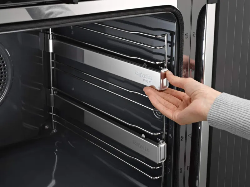 Miele H 7364 BP oven — view 2