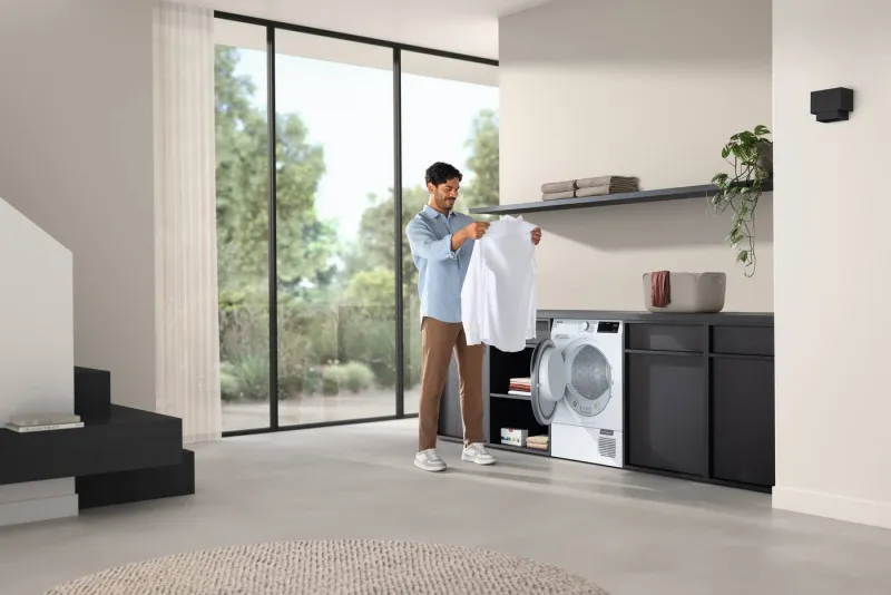 Miele TK100C WP tumble dryer — view 4