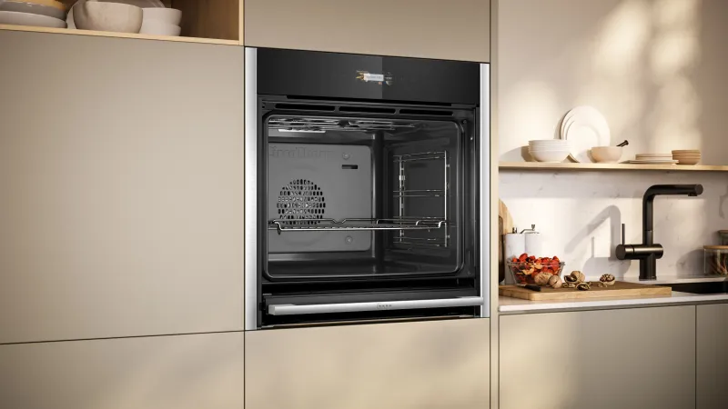 Neff B54CR31N0 (N 70) oven — view 4