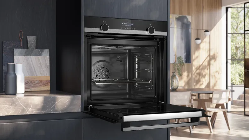 Siemens iQ500 HB579GBR3 oven — view 4