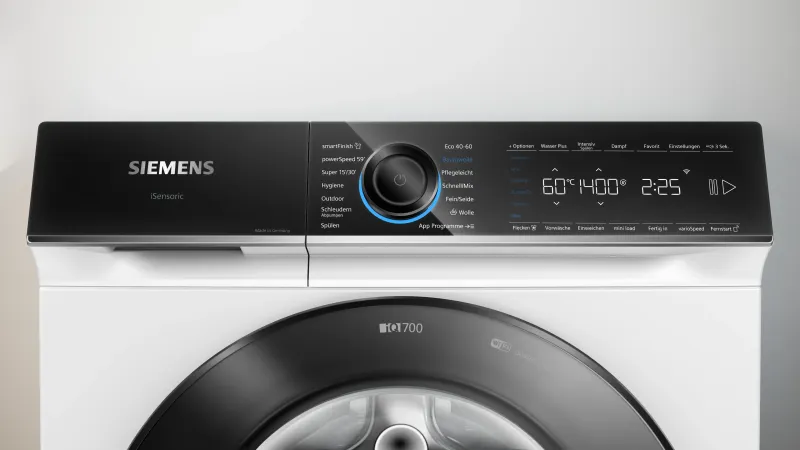 Siemens iQ700 WG54B2031 washing machine — view 2