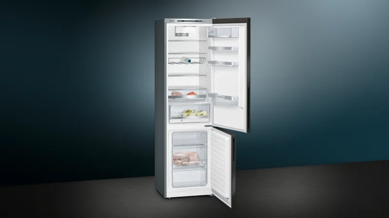 Siemens iQ500 KG39E8XBA refrigerator — view 2